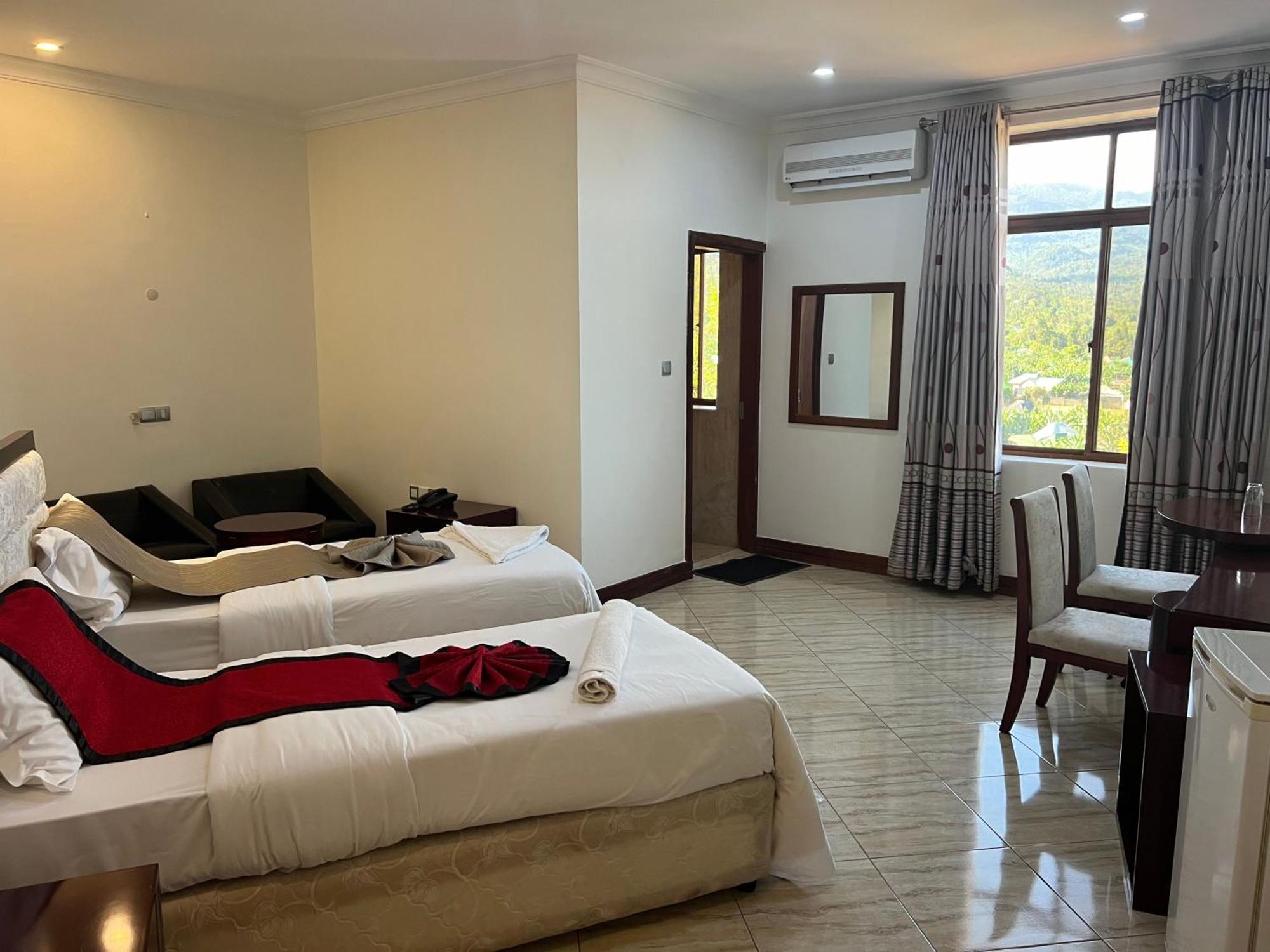 Nejobugg Palace Hotel Nkoanrua Екстер'єр фото