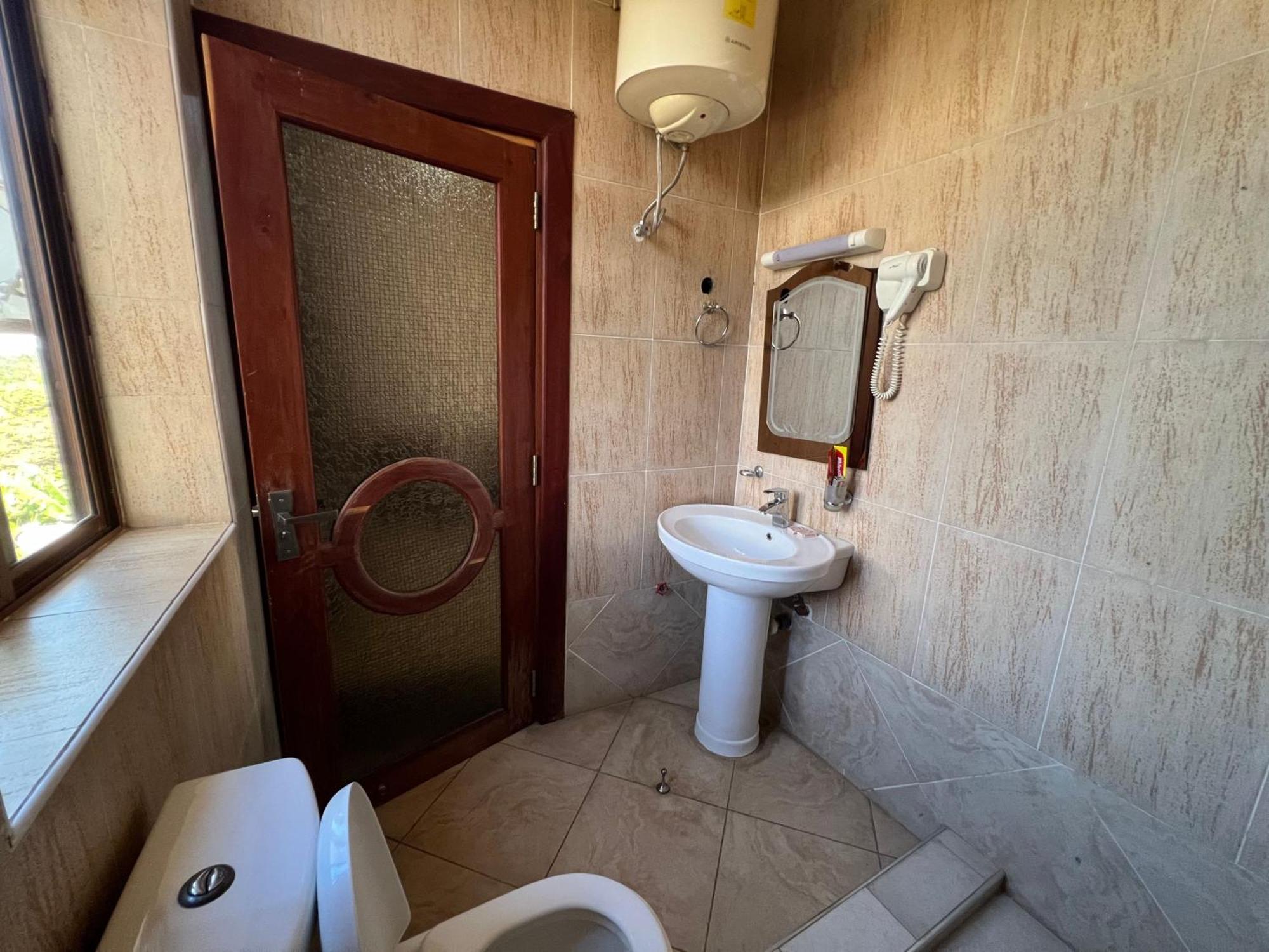 Nejobugg Palace Hotel Nkoanrua Екстер'єр фото