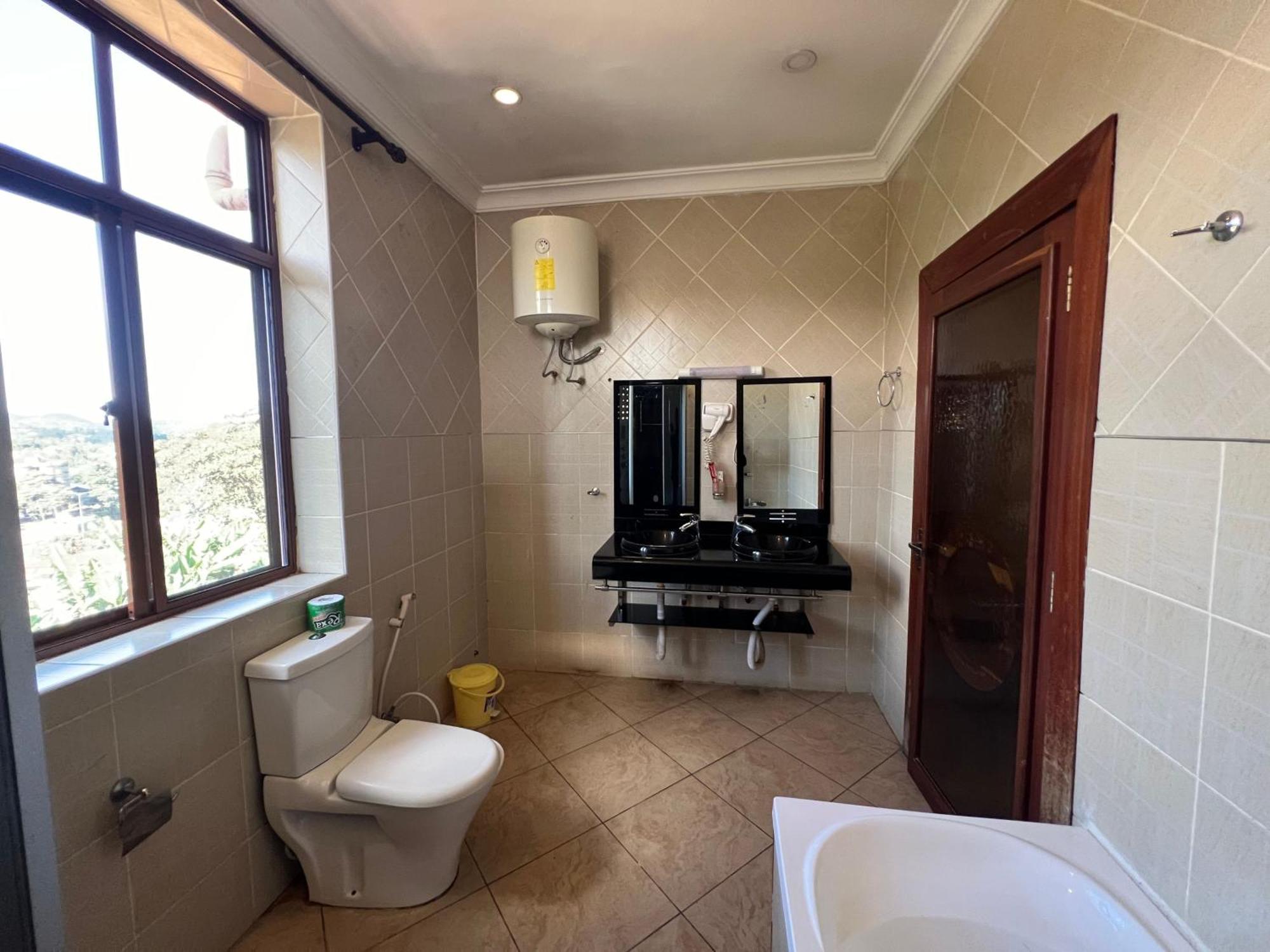 Nejobugg Palace Hotel Nkoanrua Екстер'єр фото