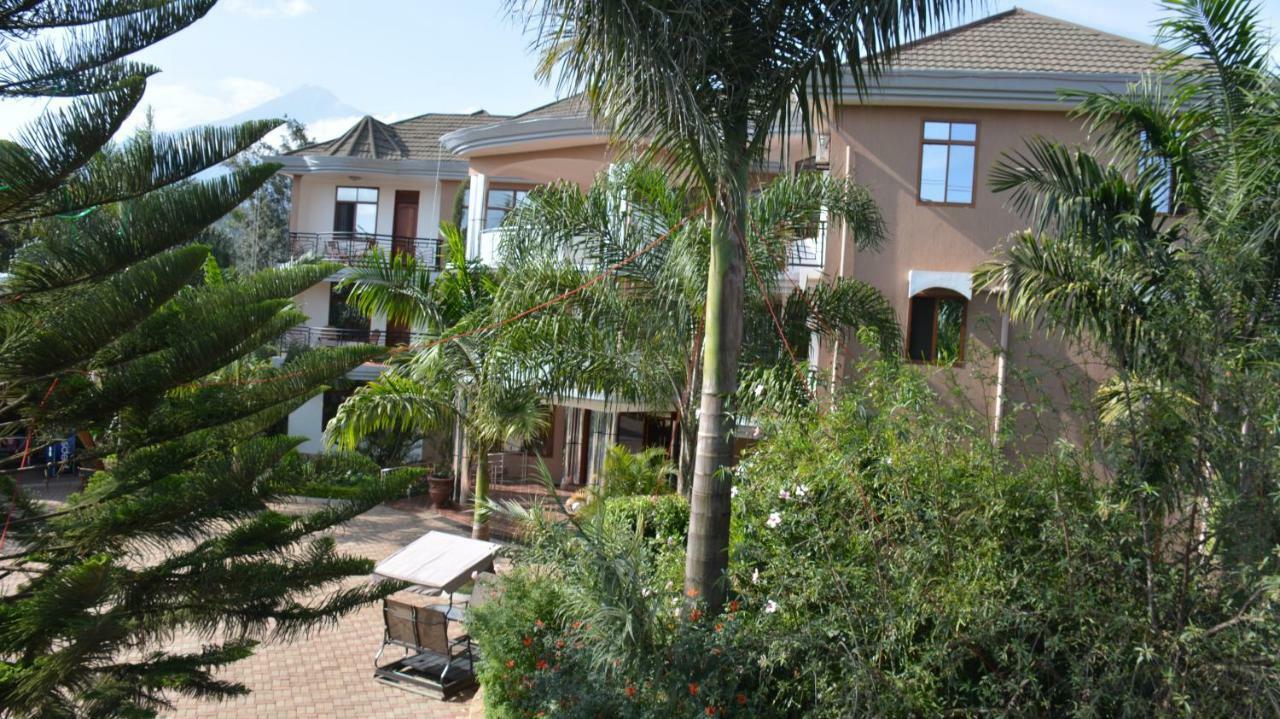 Nejobugg Palace Hotel Nkoanrua Екстер'єр фото