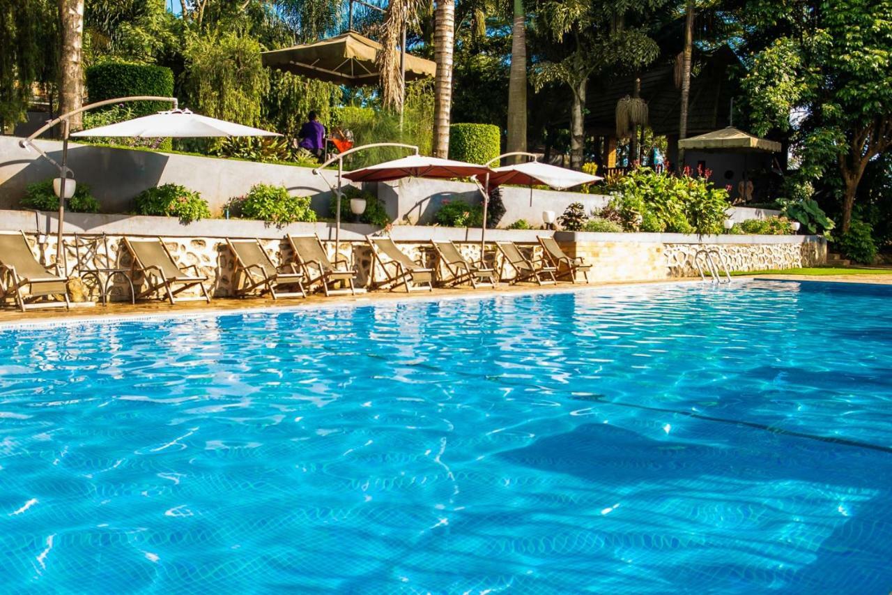 Nejobugg Palace Hotel Nkoanrua Екстер'єр фото