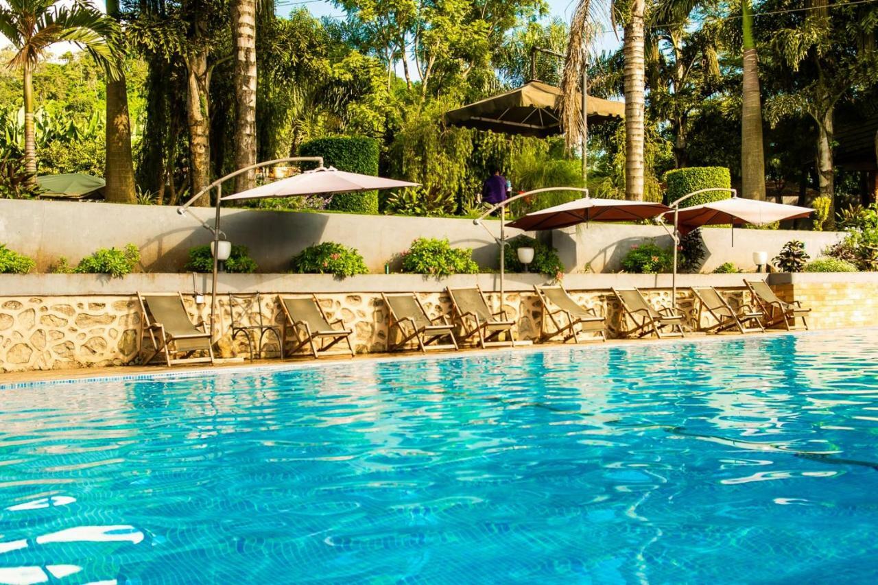 Nejobugg Palace Hotel Nkoanrua Екстер'єр фото