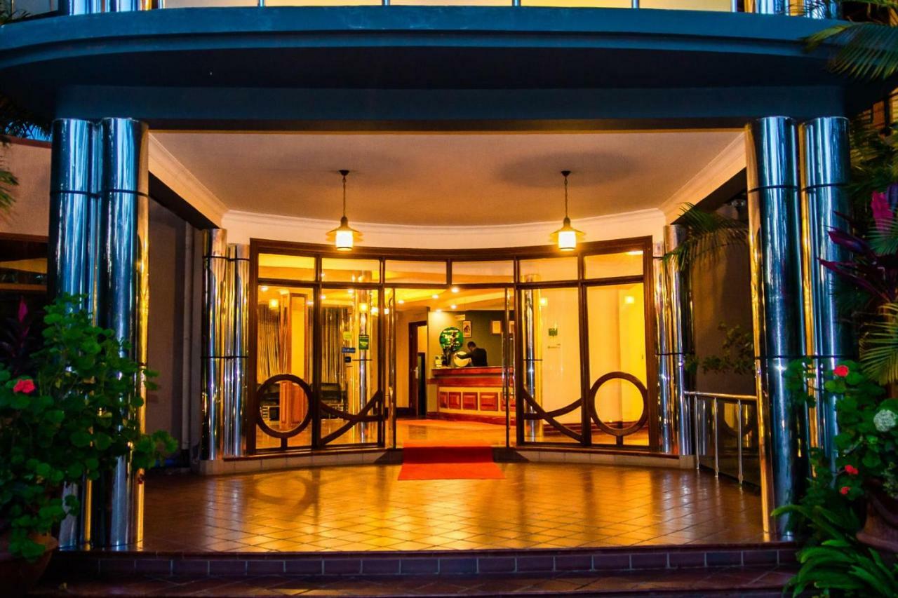 Nejobugg Palace Hotel Nkoanrua Екстер'єр фото