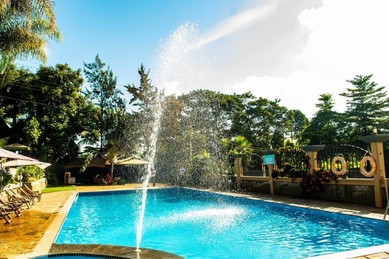 Nejobugg Palace Hotel Nkoanrua Екстер'єр фото