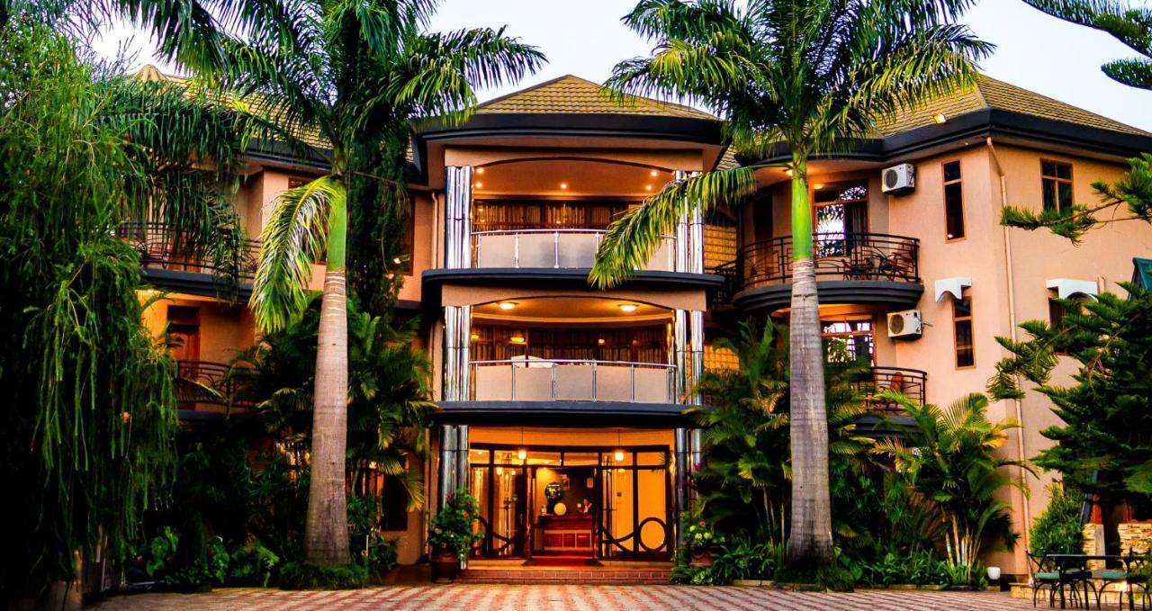 Nejobugg Palace Hotel Nkoanrua Екстер'єр фото